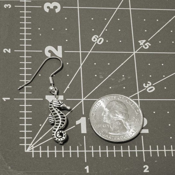 Seahorse earrings 3039 - Picture 4 of 4